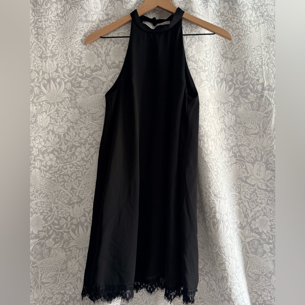 Lulu's Classic Black Dress